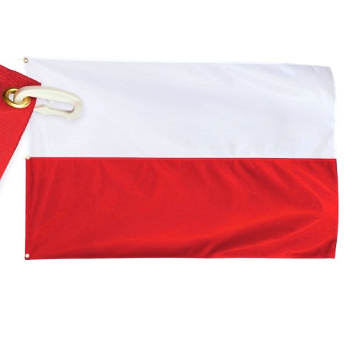 zszywana flaga RP 160x100 cm, dwa pasy zszyte szwem krytym francuskim, lewy bok wzmocniony taśmą, nabite 3 metalowe nierdzewne oczka, w nich 3 plastikowe karabinki, ekspozycja flagi na maszcie flagowym